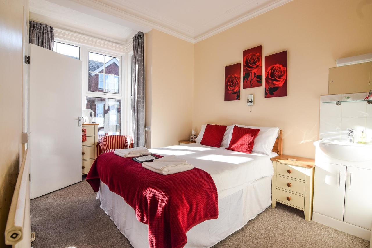 Eastbourne Reymar Bed and Breakfast Exteriör bild