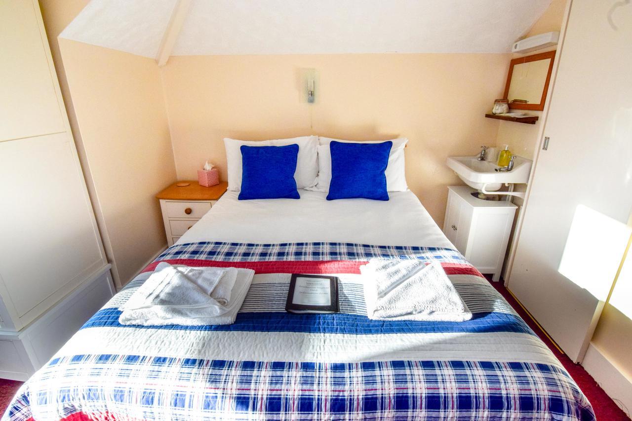 Eastbourne Reymar Bed and Breakfast Exteriör bild